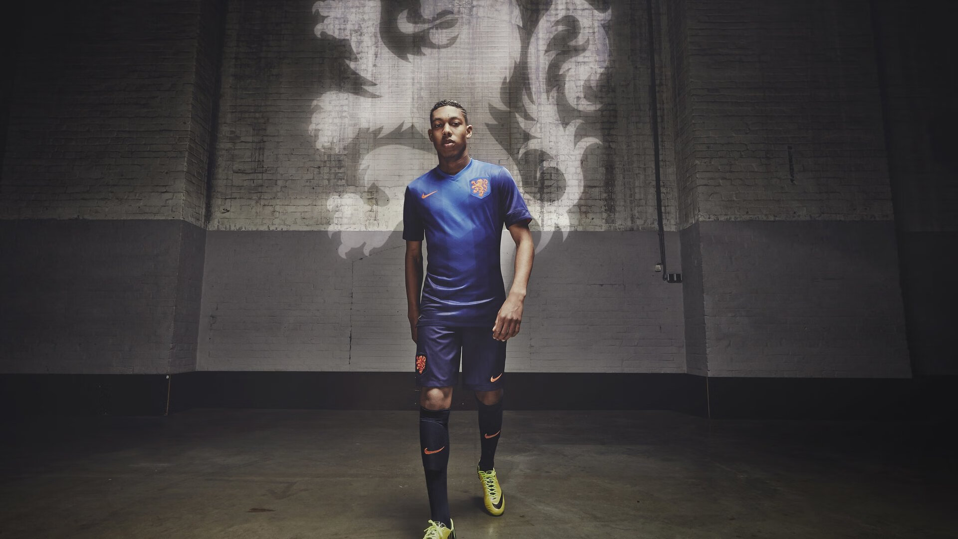 星空体育登录-中超球队中场组织能力训练强化，中场技术